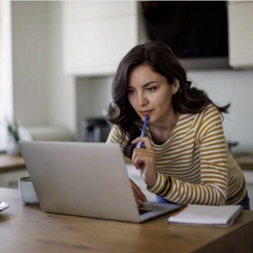 Housekeeping, Manutenzione e Comunicazione
